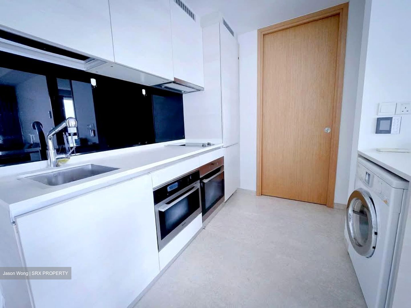 6 Derbyshire (D11), Condominium #557990901